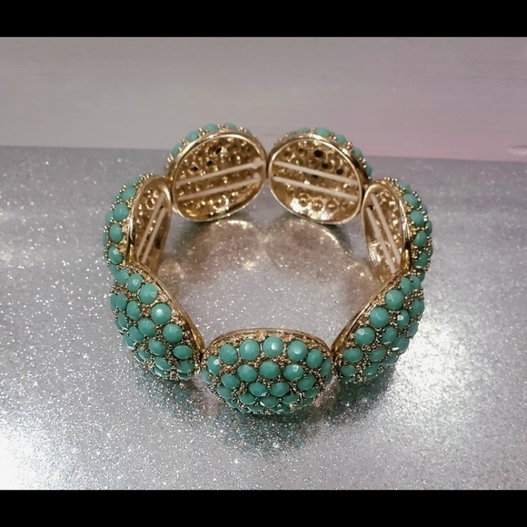 New turquoise and gold stretch gorgeous statement bracelet - Picture 3 of 5